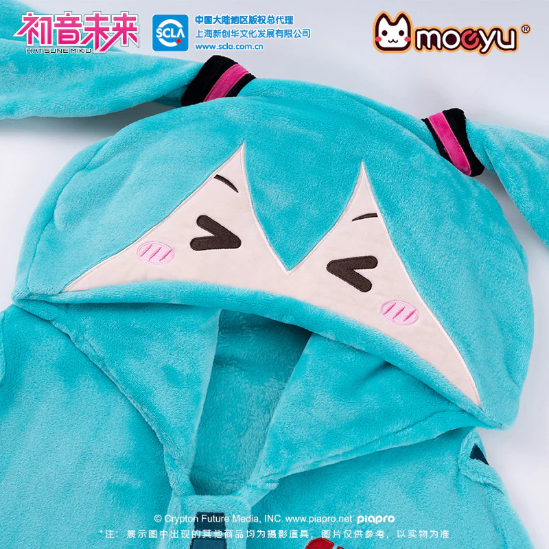 Moeyu - Hatsune Miku Squinting Eyes Series Multifunctional Hooded Blanket Pillow Warm Flannel Shawl