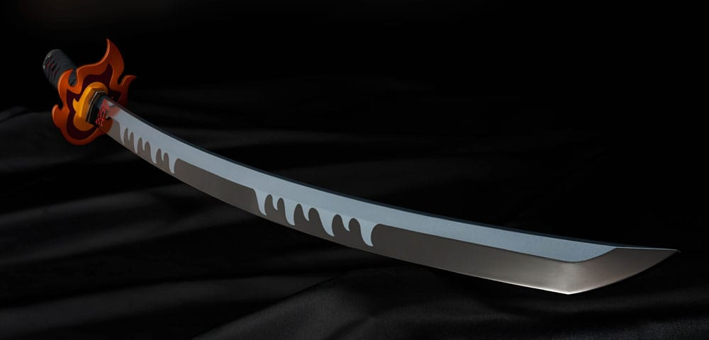 Demon Slayer: Kimetsu no Yaiba Proplica 1/1 Scale Nichirin Sword (Tanjiro Kamado) Kyojuro Rengoku´s Sword Guard Ver