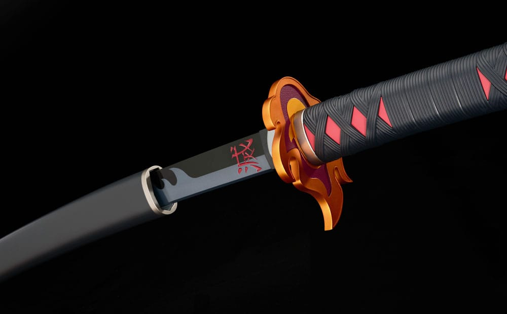 Demon Slayer: Kimetsu no Yaiba Proplica 1/1 Scale Nichirin Sword (Tanjiro Kamado) Kyojuro Rengoku´s Sword Guard Ver