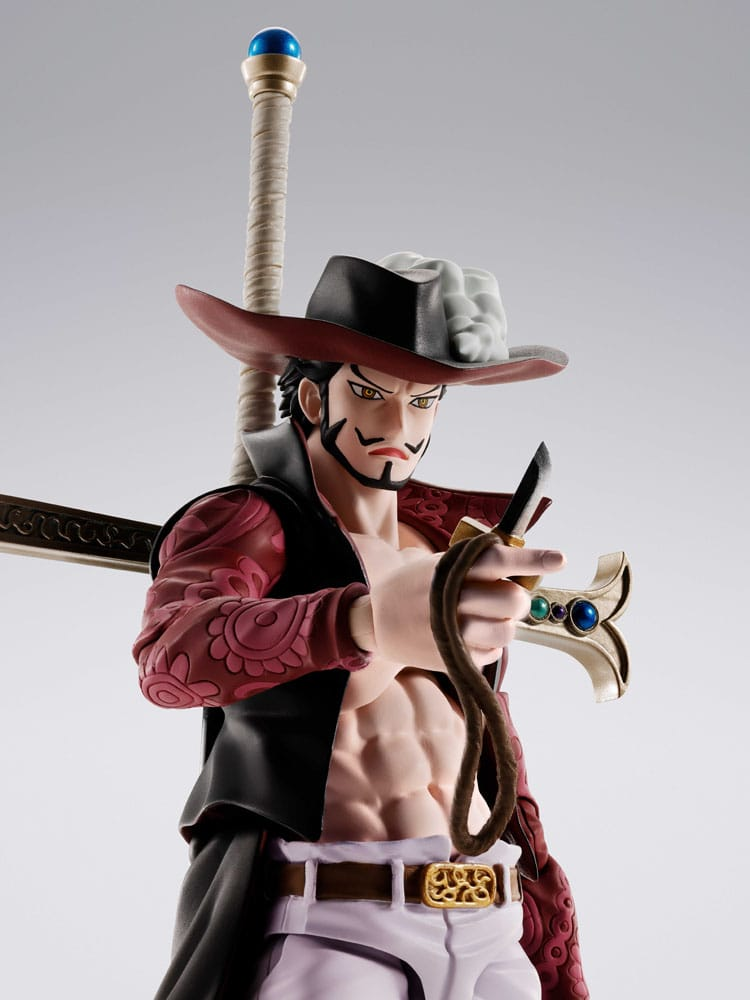 One Piece S.H Figuarts Dracule Mihawk Hawkeye