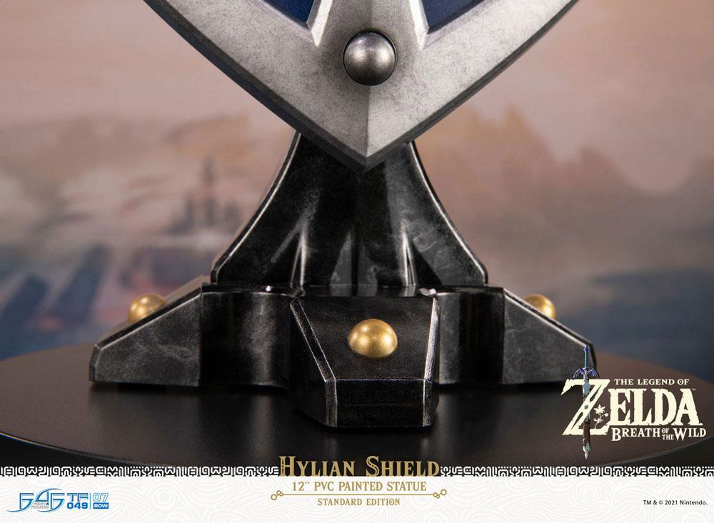 The Legend of Zelda Breath of the Wild Statue Hylian Shield Standard Edition