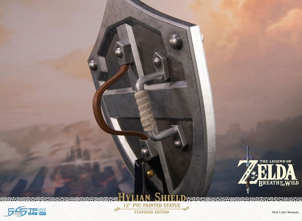 The Legend of Zelda Breath of the Wild Statue Hylian Shield Standard Edition