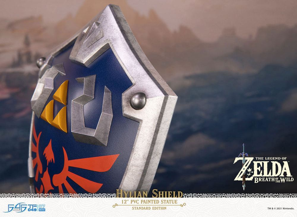 The Legend of Zelda Breath of the Wild Statue Hylian Shield Standard Edition