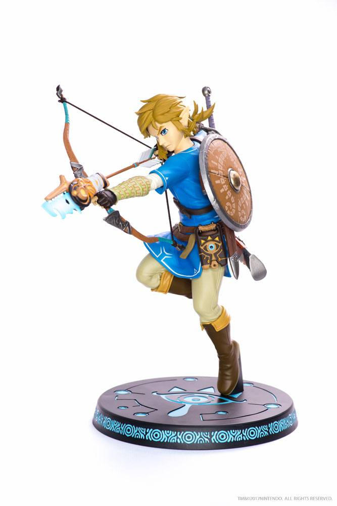 The Legend of Zelda Breath of the Wild Statue Link