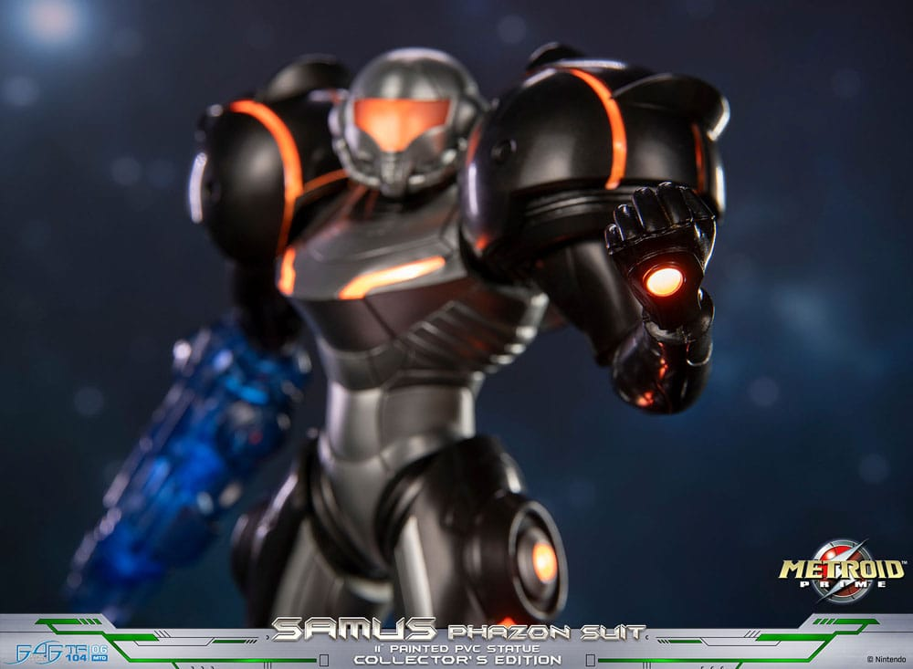 Metroid Prime Statue Samus Phazon Suit Collectors Edition