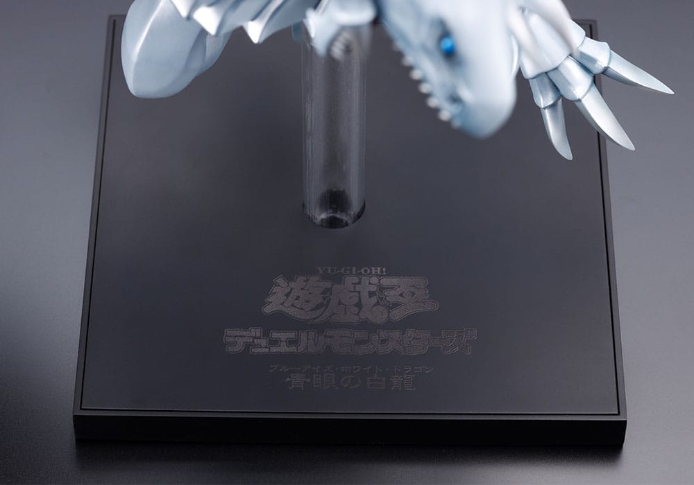 Yu-Gi-Oh! Oshi Works 1/7 Scale Statue Blue-Eyes White Dragon