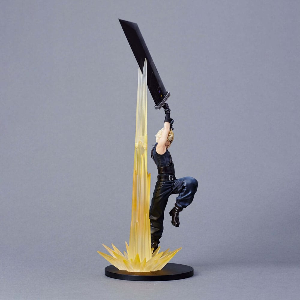Final Fantasy VII Rebirth Scale Statue Cloud Strife