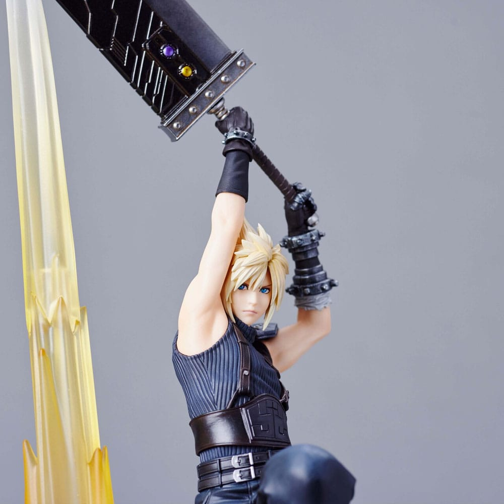 Final Fantasy VII Rebirth Scale Statue Cloud Strife