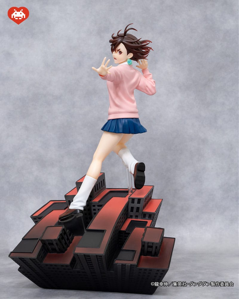 Dandadan Dressta Statue Momo