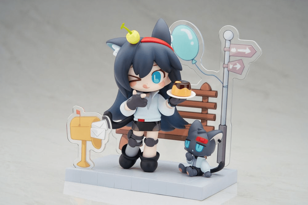 Arknights Mini Statue - Will You be Having the Dessert? Blaze | Anime Emporium