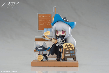 Arknights Mini Statue - Will You be Having the Dessert? Skadi | Anime Emporium