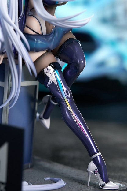 Azur Lane 1/7 Scale Statue Shinano Moonlit Chrome Ver (With Display Case)