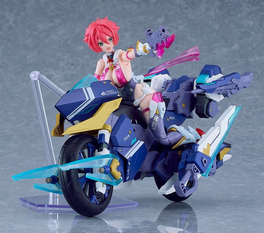 Cutie Honey Nova Plamatea Plastic Model Kit Honey Chaser