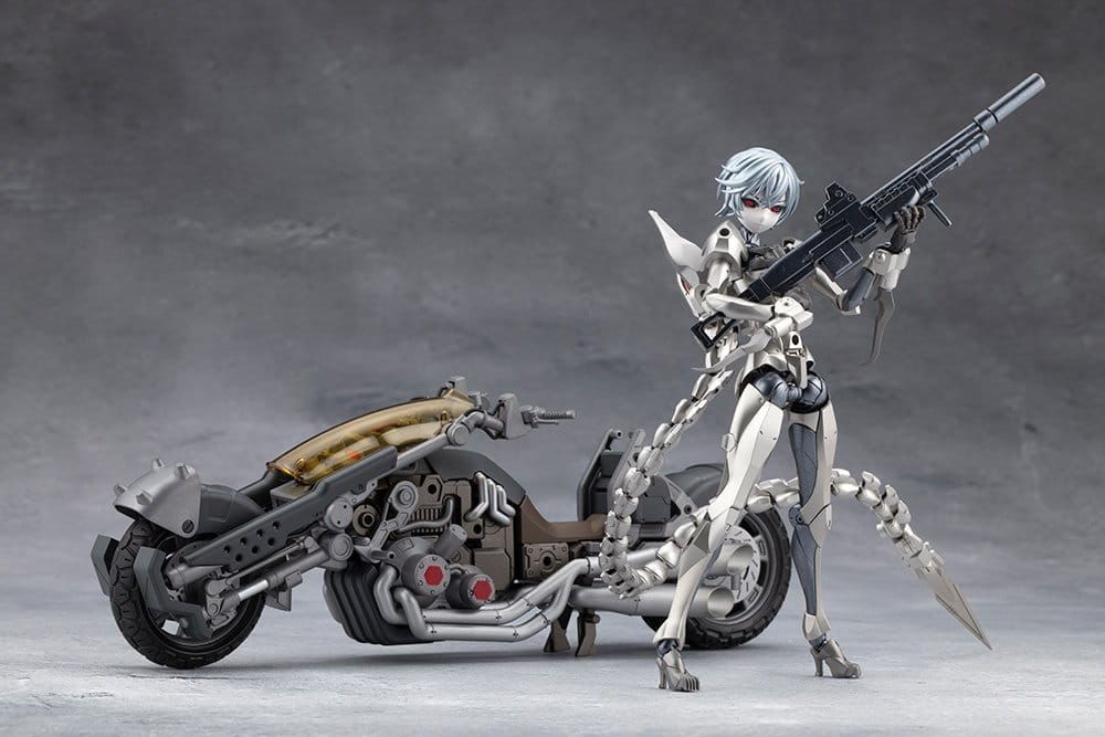 Megalomaria Unlimited Universe Plastic Model Kit Wreckage Hunter