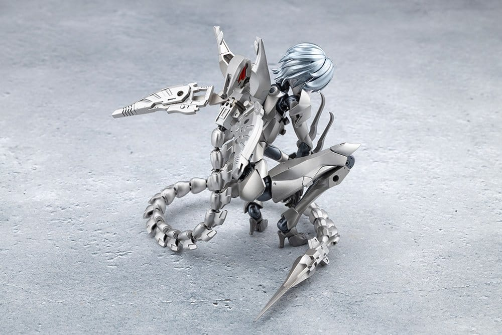 Megalomaria Unlimited Universe Plastic Model Kit Wreckage Hunter