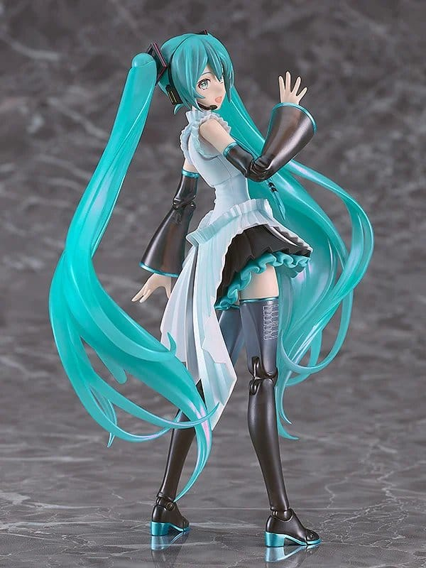 Character Vocal Series 01: Hatsune Miku Plamatea Plastic Model Happy 16th Birthday Ver