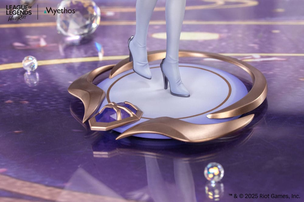 League of Legends Gift+ 1/8 Scale Statue Lux Crystal Rose Ver