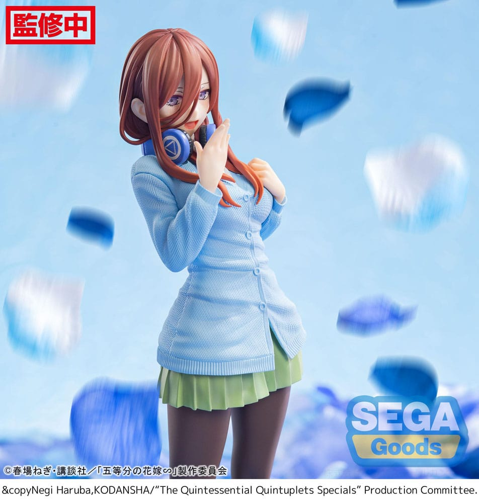 The Quintessential Quintuplets Specials Miku Nakano Luminasta Figure