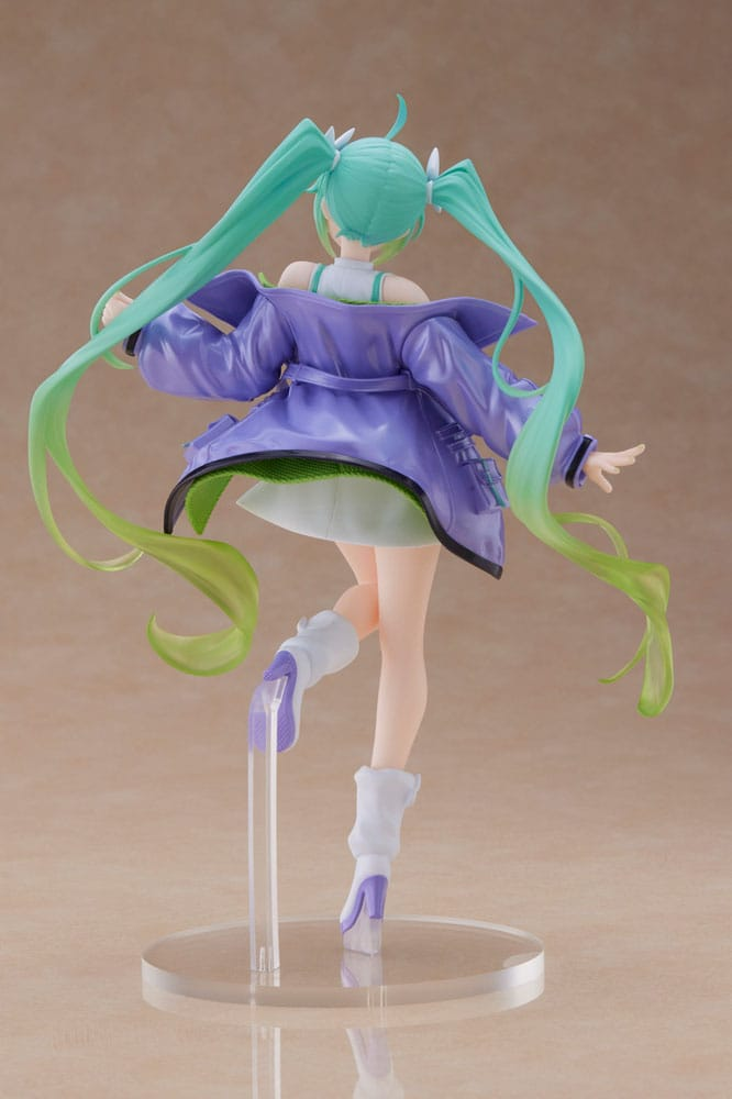 Hatsune Miku Sporty Fashion Figure