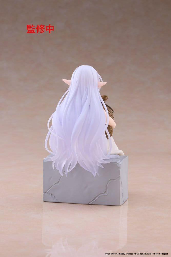 Frieren: Beyond Journey's End Desktop Cute Frieren In training Ver