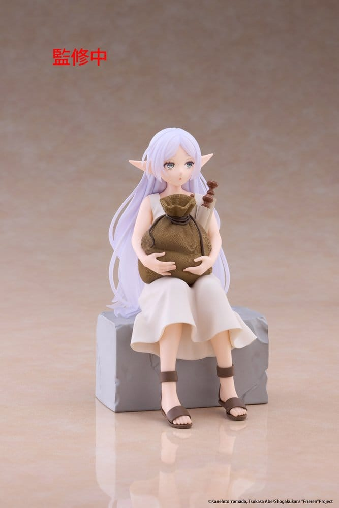 Frieren: Beyond Journey's End Desktop Cute Frieren In training Ver